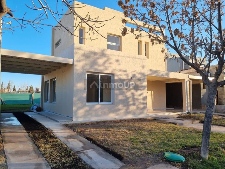 Casa en Alquiler en Maipu, Mendoza