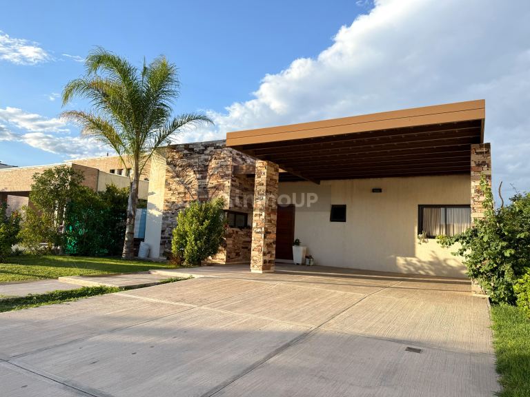 Casa en Venta en Guaymallen, Mendoza