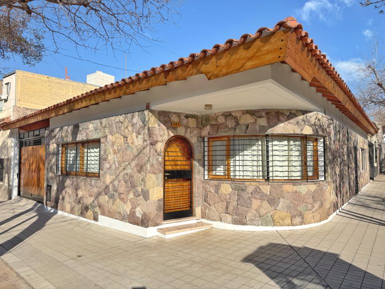 Casa en Venta en Capital, Mendoza