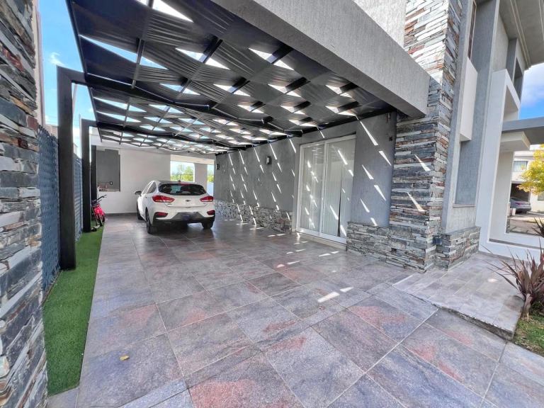 Casa en Venta en Las Heras, Mendoza