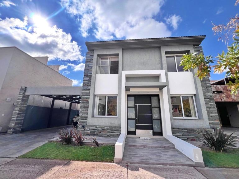 Casa en Venta en Las Heras, Mendoza