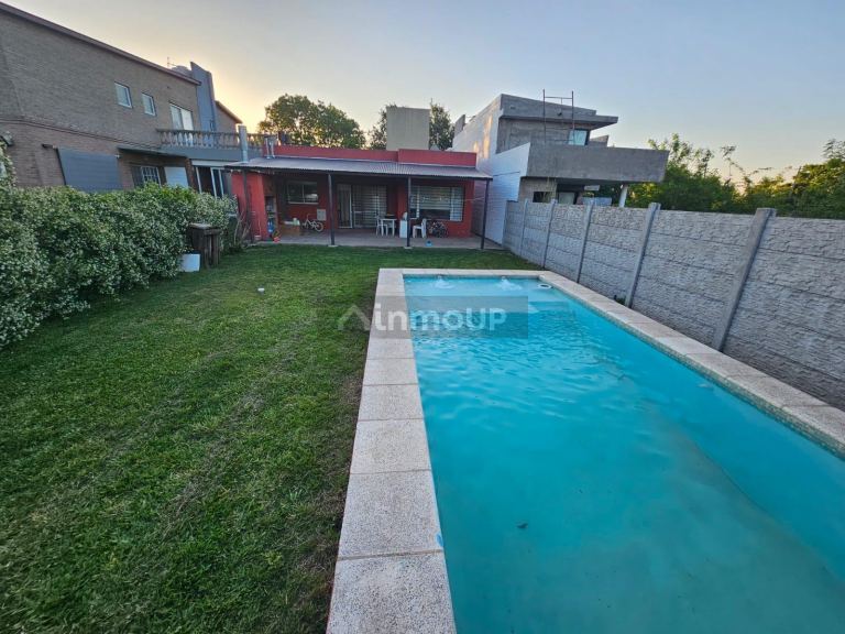 Casa en Venta en Funes, Santa Fe