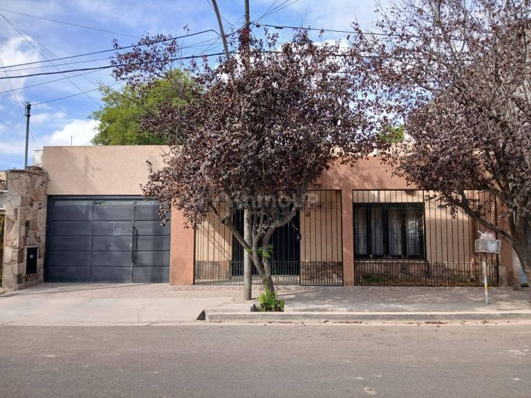 Casa en Venta en Guaymallen, Mendoza