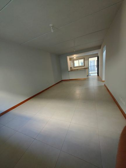 La Gloria 1696. Adyacente YPF Full