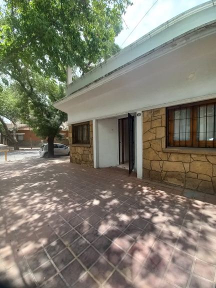 Olascoaga esquina Sobremonte