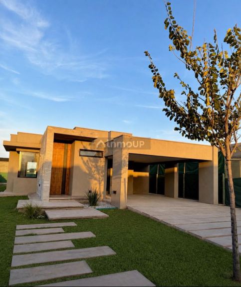 Casa en Venta en Lujan de Cuyo, Mendoza