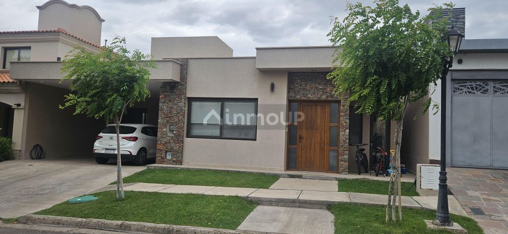 Casa en Venta en Guaymallen, Mendoza