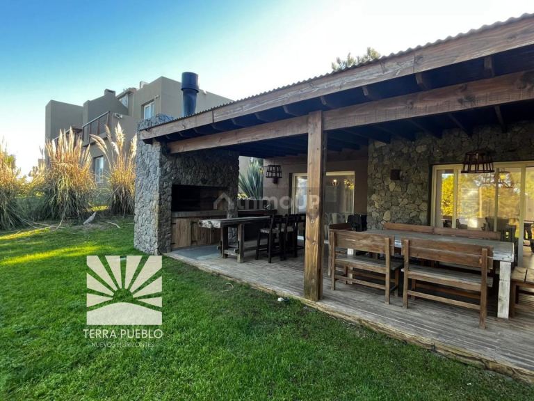 Casa en Venta en De la Costa, Buenos Aires Costa Atlantica