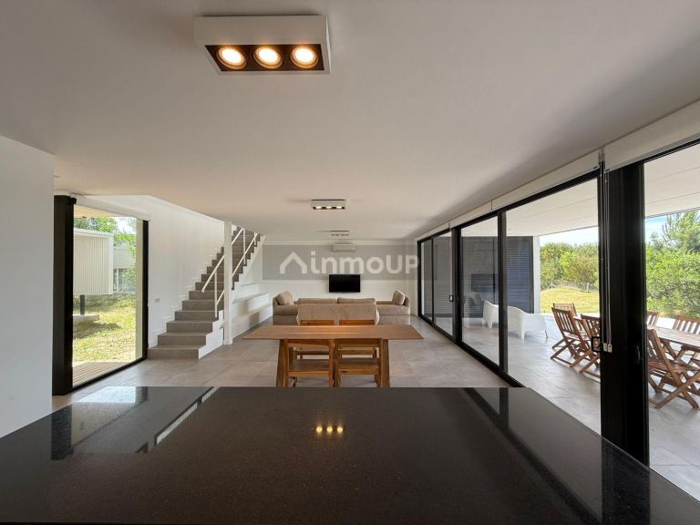 Casa en Venta en De la Costa, Buenos Aires Costa Atlantica
