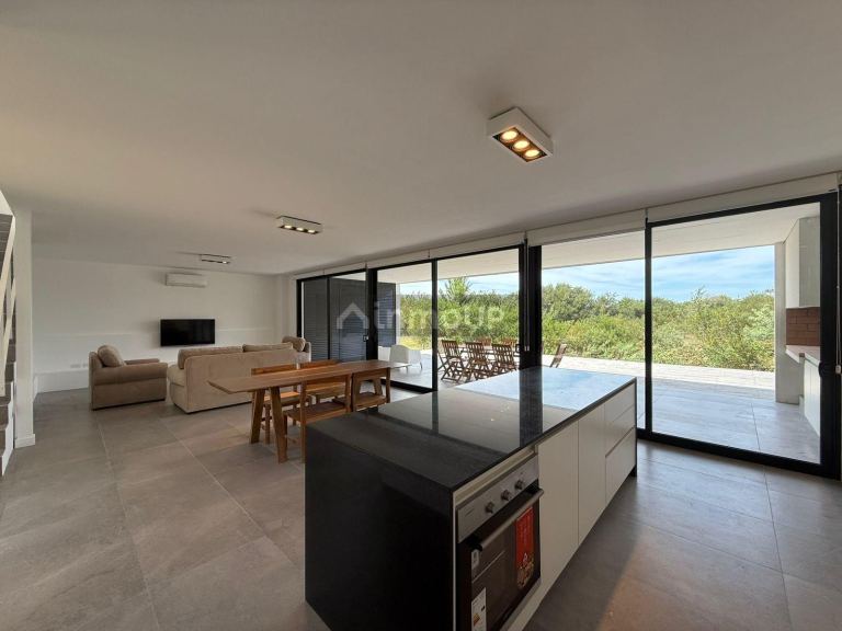 Casa en Venta en De la Costa, Buenos Aires Costa Atlantica