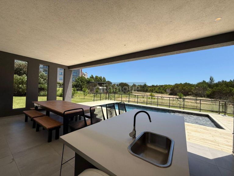 Casa en Venta en De la Costa, Buenos Aires Costa Atlantica