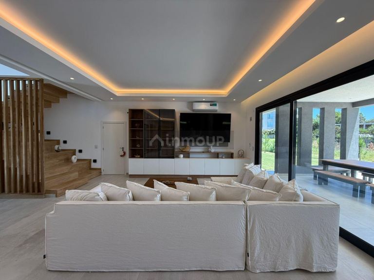 Casa en Venta en De la Costa, Buenos Aires Costa Atlantica