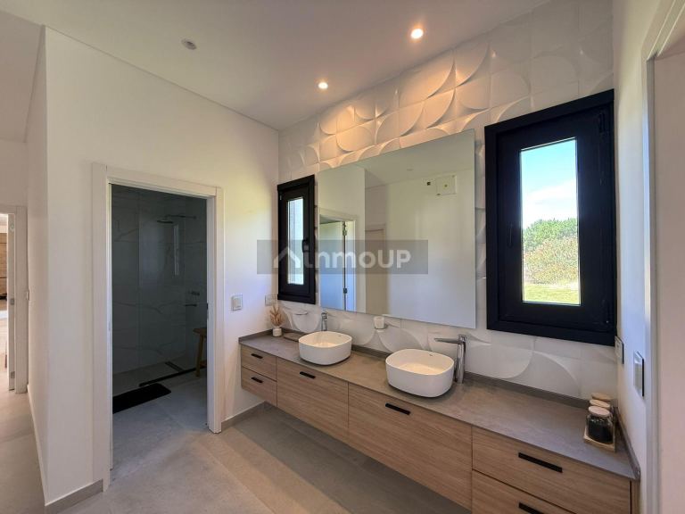 Casa en Venta en De la Costa, Buenos Aires Costa Atlantica