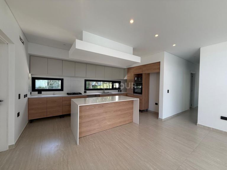 Casa en Venta en De la Costa, Buenos Aires Costa Atlantica