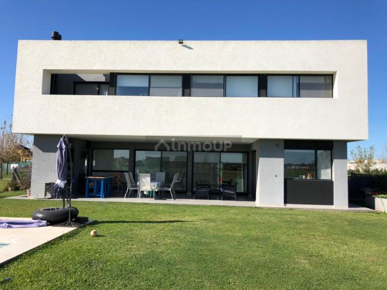 Casa en Alquiler en Escobar, G.B.A. Zona Norte