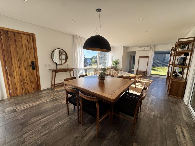 Casa en Venta en De la Costa, Buenos Aires Costa Atlantica