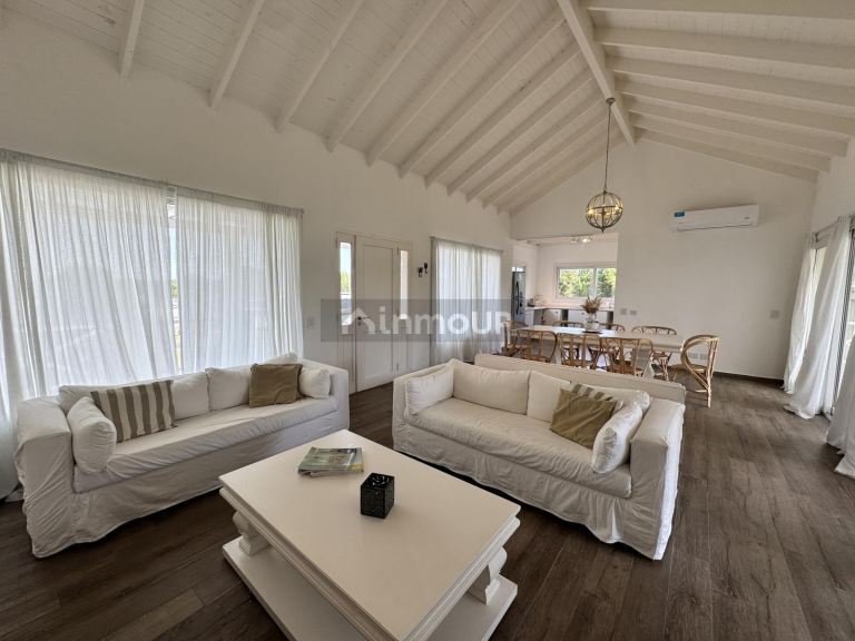Casa en Venta en De la Costa, Buenos Aires Costa Atlantica
