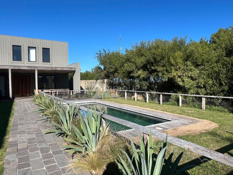 Casa en Alquiler Temporario en De la Costa, Buenos Aires Costa Atlantica