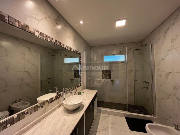 Casa en Venta en De la Costa, Buenos Aires Costa Atlantica