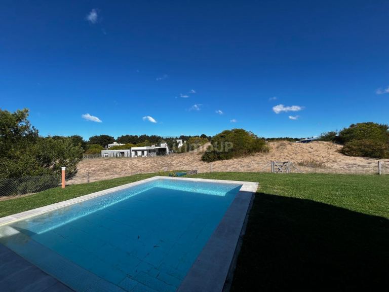Casa en Venta en De la Costa, Buenos Aires Costa Atlantica