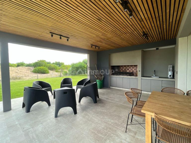 Casa en Venta en De la Costa, Buenos Aires Costa Atlantica