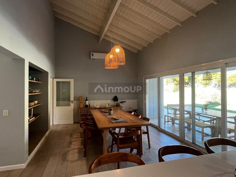 Casa en Venta en De la Costa, Buenos Aires Costa Atlantica