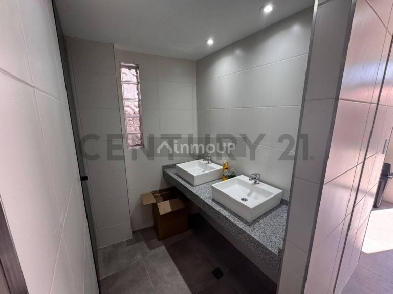 Oficina en Alquiler en Capital, Mendoza - $ 1.500.000 | Inmoup - 11