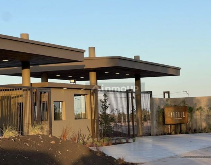 Barrio Privado Abedul, Castro Barros