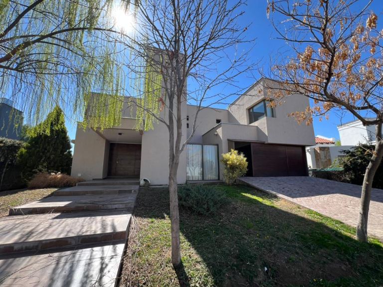 Casa en Venta en Maipu, Mendoza