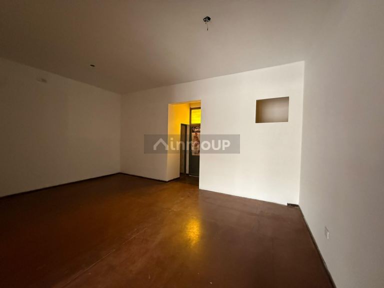 Local Comercial en Alquiler en Godoy Cruz, Mendoza - $ 1.000.000 | Inmoup - 11