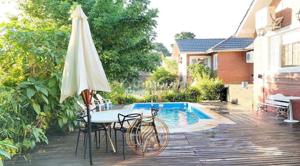 Casa en Alquiler Temporario en Pinamar, Buenos Aires Costa Atlantica