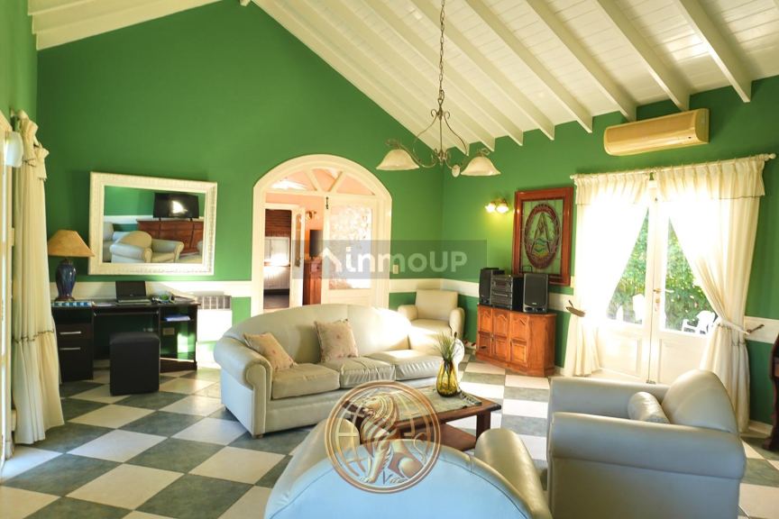 Casa en Alquiler Temporario en Pinamar, Buenos Aires Costa Atlantica