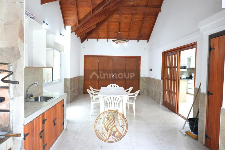 Casa en Alquiler Temporario en Pinamar, Buenos Aires Costa Atlantica