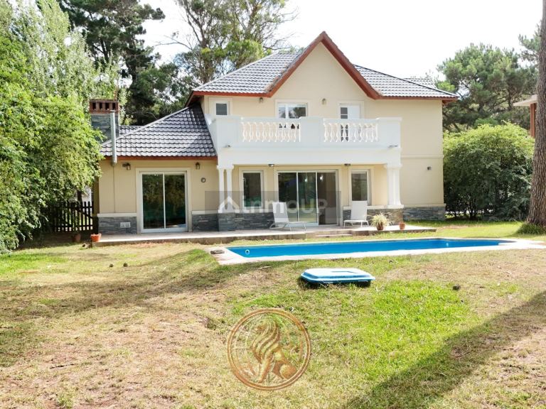 Casa en Alquiler Temporario en Pinamar, Buenos Aires Costa Atlantica