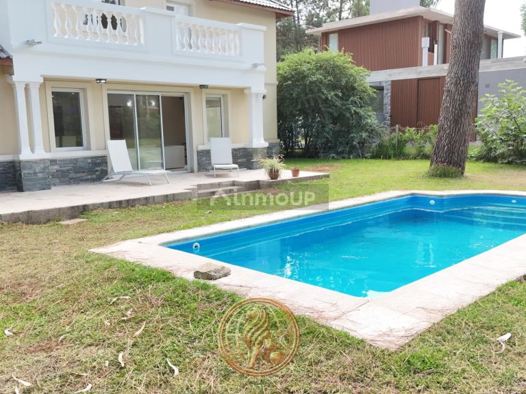 Casa en Alquiler Temporario en Pinamar, Buenos Aires Costa Atlantica