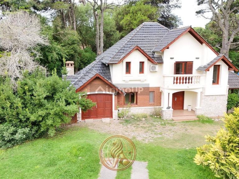 Casa en Alquiler Temporario en Pinamar, Buenos Aires Costa Atlantica
