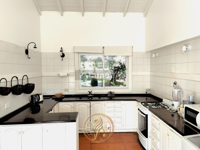 Casa en Venta en Pinamar, Buenos Aires Costa Atlantica