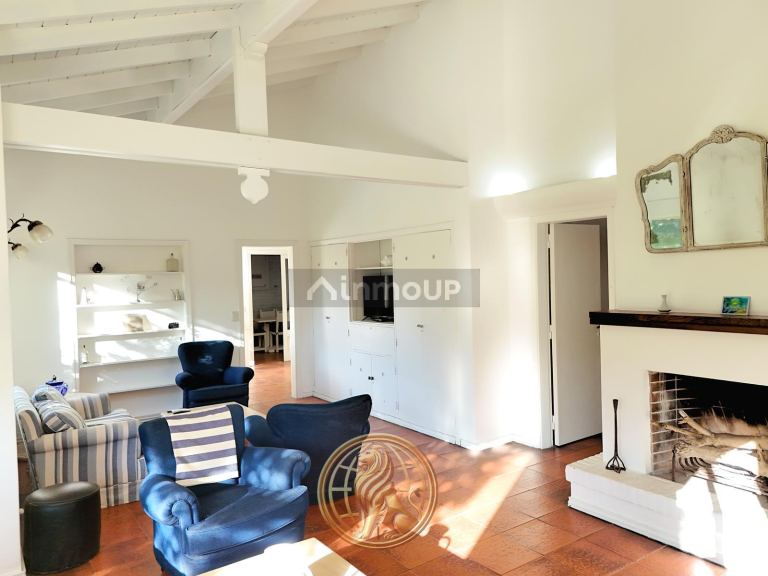 Casa en Venta en Pinamar, Buenos Aires Costa Atlantica