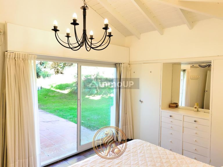 Casa en Venta en Pinamar, Buenos Aires Costa Atlantica