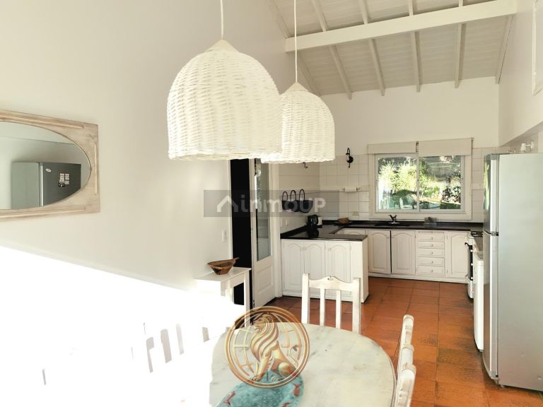 Casa en Venta en Pinamar, Buenos Aires Costa Atlantica