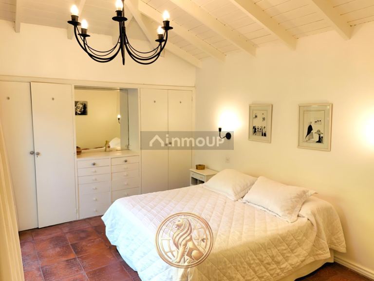 Casa en Venta en Pinamar, Buenos Aires Costa Atlantica