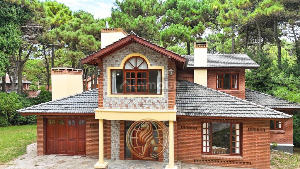 Casa en Venta en Pinamar, Buenos Aires Costa Atlantica