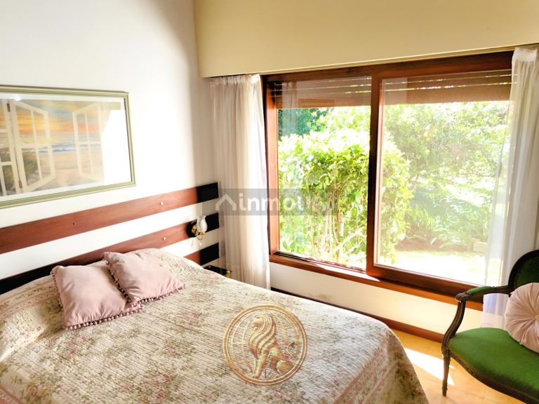 Casa en Venta en Pinamar, Buenos Aires Costa Atlantica