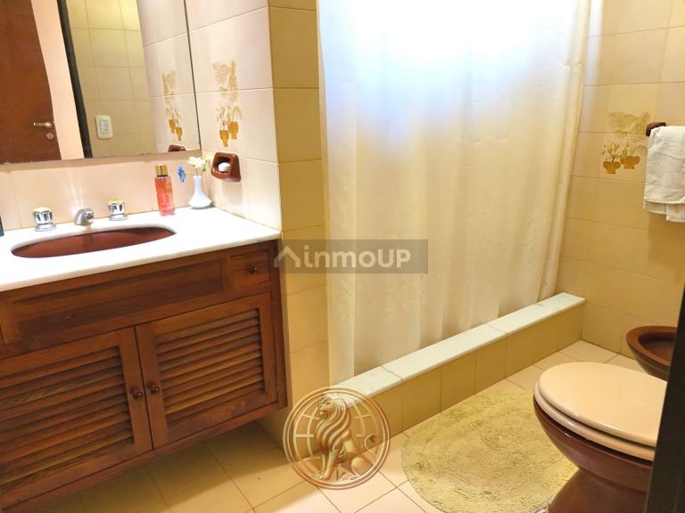 Casa en Venta en Pinamar, Buenos Aires Costa Atlantica