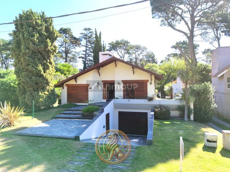 Casa en Venta en Pinamar, Buenos Aires Costa Atlantica