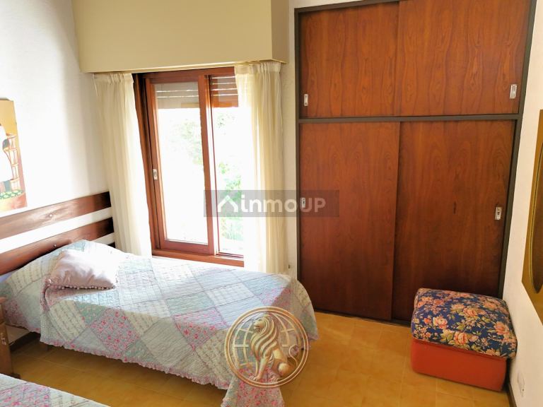 Casa en Venta en Pinamar, Buenos Aires Costa Atlantica