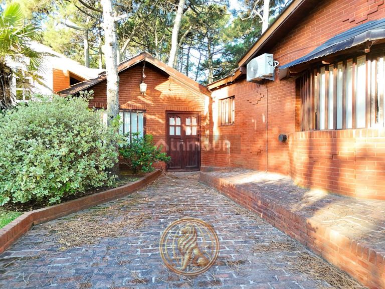 Casa en Venta en Pinamar, Buenos Aires Costa Atlantica