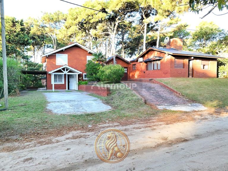 Casa en Venta en Pinamar, Buenos Aires Costa Atlantica