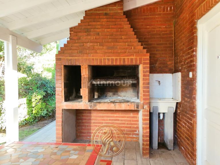 Casa en Venta en Pinamar, Buenos Aires Costa Atlantica