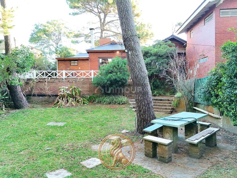 Casa en Venta en Pinamar, Buenos Aires Costa Atlantica